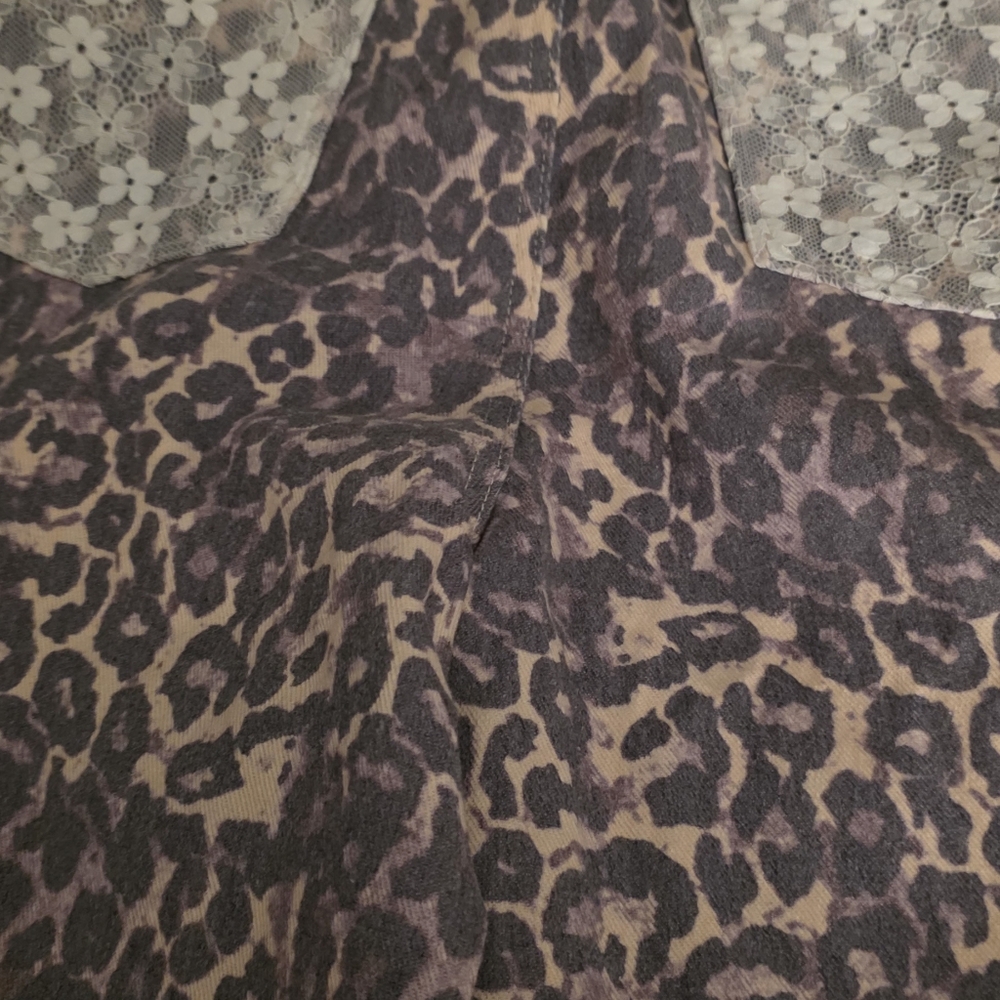POL Leopard Print Joggers with Pockets - Picture 6 of 8
